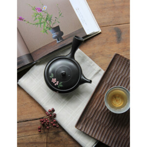日本进口  常滑烧  梅原廣隆作  黑泥樱花小急须一人壶