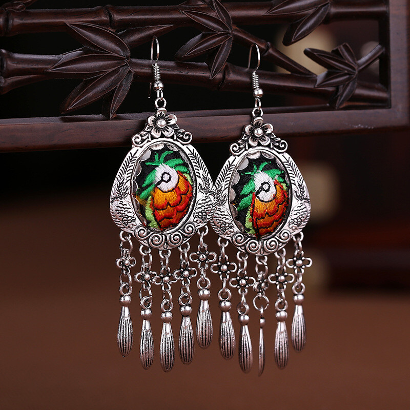 民族风复古风苗族耳环女苗银饰品刺绣花耳坠夸张流苏云南舞蹈摄影