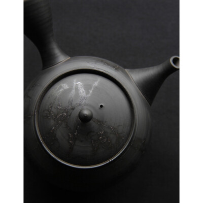 日本进口 常滑烧 梅原廣隆作 黑泥藻挂 薄胎急须横手茶壶