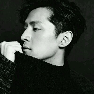 插一张 男神ପ( ˘ᵕ˘ ) ੭ ☆