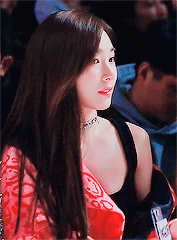 【GIF/禁二】黄美英（Tiffany），1989年8月1日出生于美国加利福尼亚州旧金山市，韩国女歌手、主持人，女子演唱团体少女时代成员【抱图点收藏】