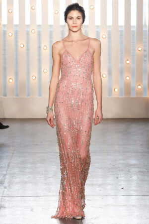 Jenny Packham （珍妮·帕克汉） 纽约2014秋冬高级成衣系列 灵感来源：Bianca Jagger（著名人权活动家，著名演员）