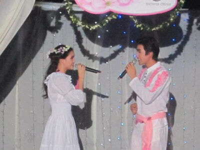 Yaya Urassaya Sperbund-Barry Nadech Kugimiya/naya