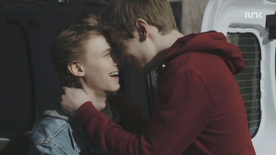 SKAM4
evak