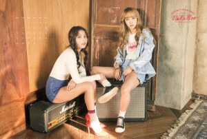 #MAMAMOO# #玟星# #文星伊# #MOONBYUL# #金容仙# #Solar#
170312 2016 SEASON'S GREETINGS-SOLAR & MOONBYUL part  日历扫图
金发卷毛星【共7p】
老夫的少女心啊~~文星伊你要负责啊！
图cr.xxxyvonneyu22 