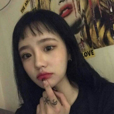 韩系女生头像 ✨个性 另类 韩范 ✨喜欢收藏点赞 ✨获取更多韩系头像 关注微博:Koreastyle头像_✨