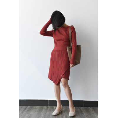Mogustore 2017SS 时髦砖红色一字领设计感连身毛衣裙