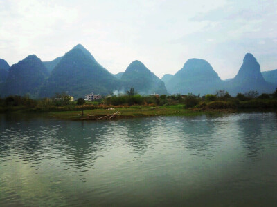 炊烟袅袅，流水人家