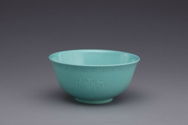 清道光 松石绿印团蝠纹碗 中国茶叶博物馆