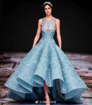 Michael Cinco 好美艳的宫廷式大裙摆连衣裙