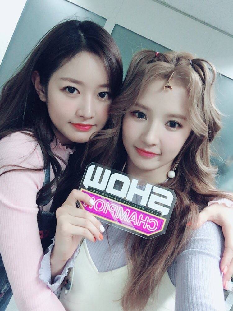 gugudan*Mimi郑美美＆Sally刘些宁