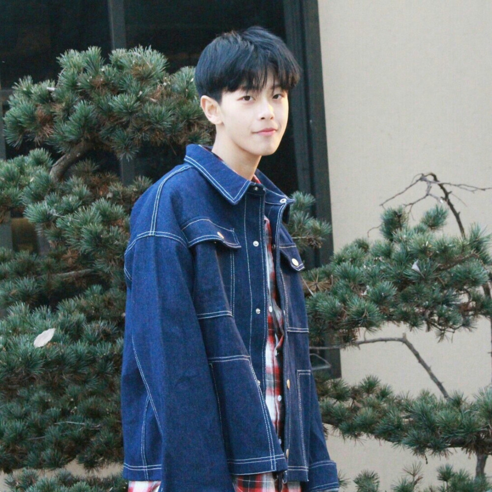 少男药男生头像壁纸小清新韩系欧美by救世主i