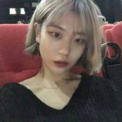 韩系女生头像 ✨个性 另类 韩范 ✨喜欢收藏点赞 ✨获取更多韩系头像 关注微博:Koreastyle头像_✨