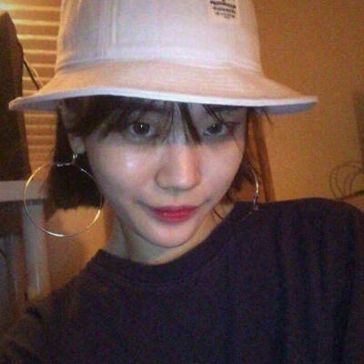 韩系女生头像 ✨个性 另类 韩范 ✨喜欢收藏点赞 ✨获取更多韩系头像 关注微博:Koreastyle头像_✨