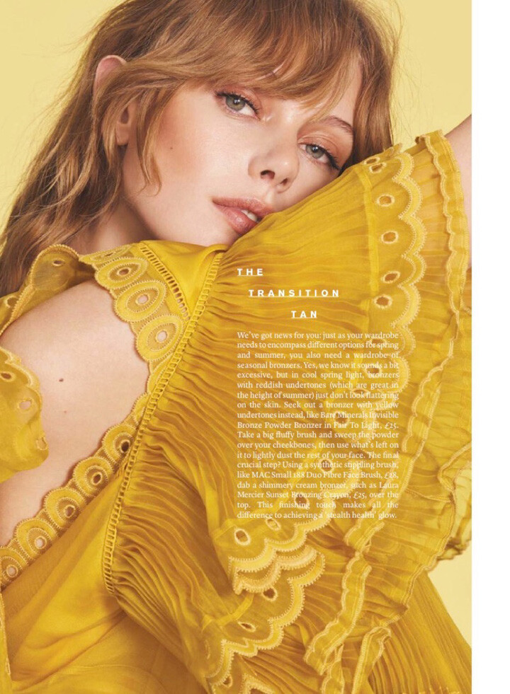 弗丽达·古斯塔夫松（Frida Gustavsson），1993年6月6日生于瑞典首都斯德哥尔摩。瑞典女模特。她有着天使般的漂亮面孔和精灵般的尖尖双耳。2007年，夏季被星探挖掘时仅仅只有15岁，经过2年的培养，09年10月，弗丽达·古斯塔夫松 在2010春夏时装周期间终于一鸣惊人，连走了近60场秀。