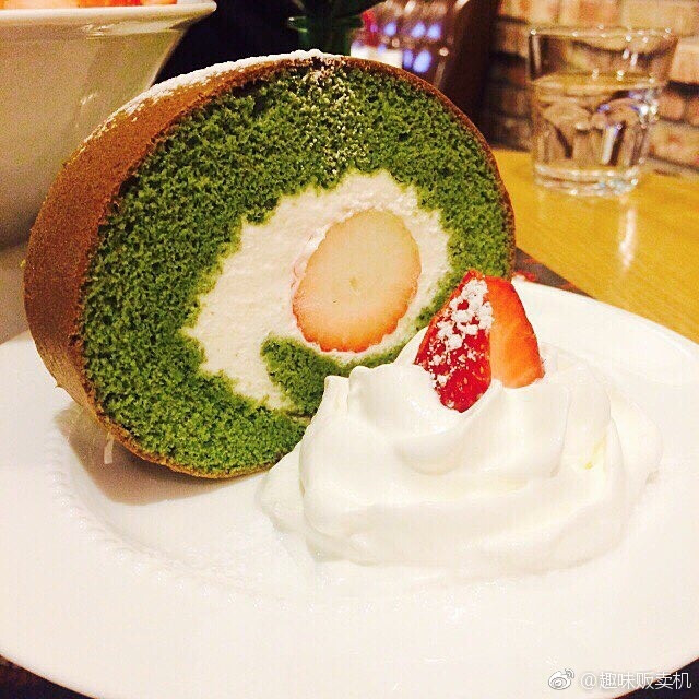 #dessert#宇治抹茶草莓蛋糕卷 ​​​​