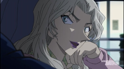 苦艾酒 很有女人味的样子嘻嘻