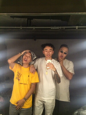 马思唯 higher brothers