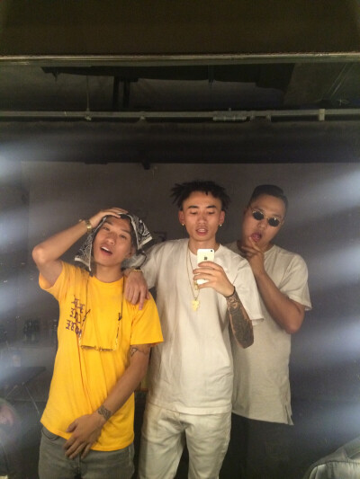 马思唯 higher brothers