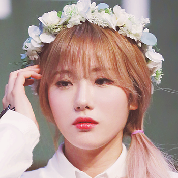 李露朵 Luda 宇宙少女 爱豆头像♡