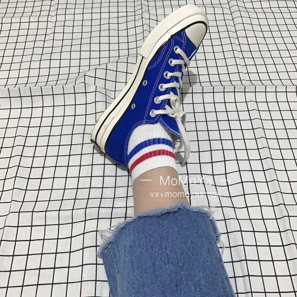 匡威 CONVERSE 帆布鞋
美搭，百搭，时尚，服饰搭配