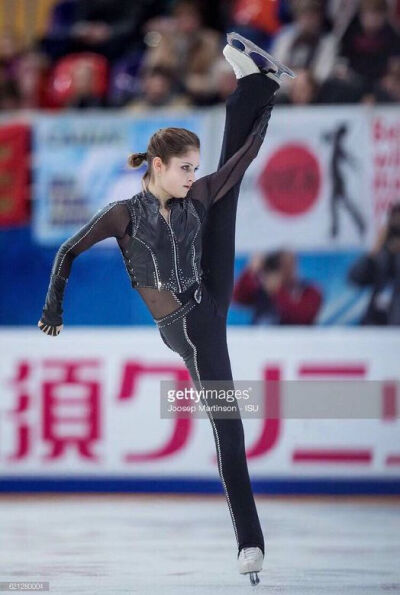Yulia Lipnitskaya 杀死比尔