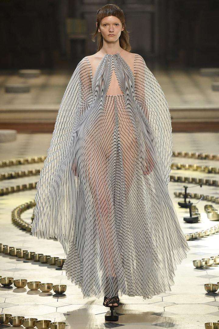 irisvanherpen2016秋冬系列时装秀