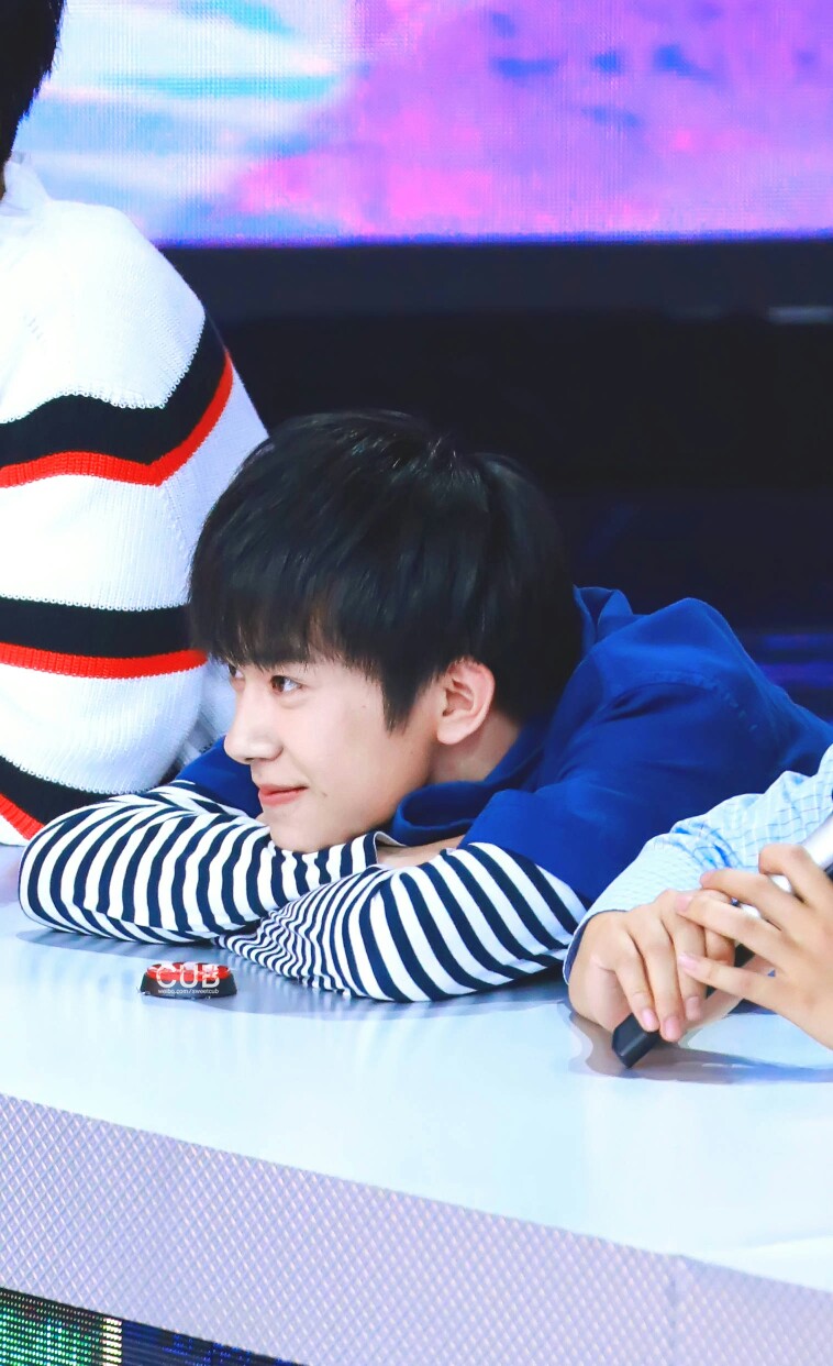 tfboys 易烊千玺