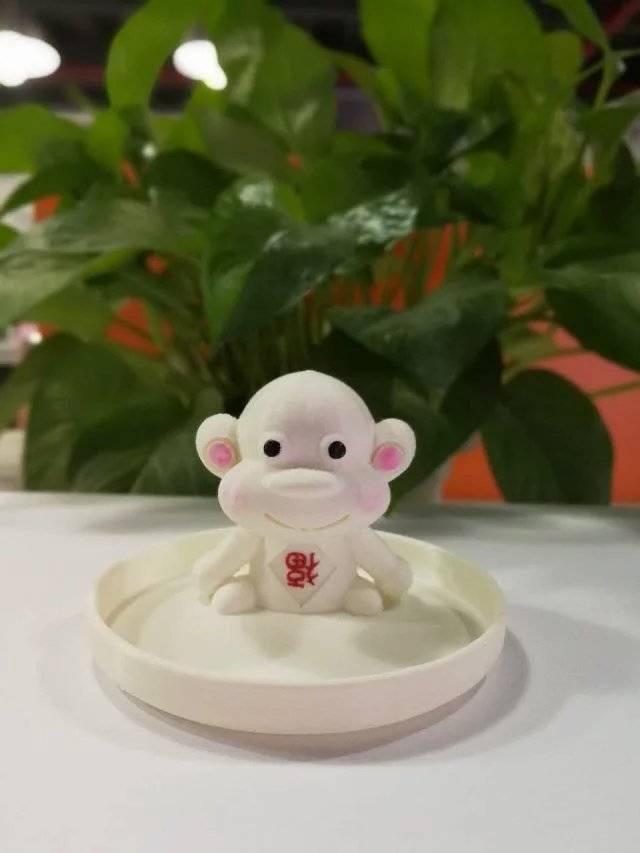 3D 打印的小物件~小猴子回形针收纳器