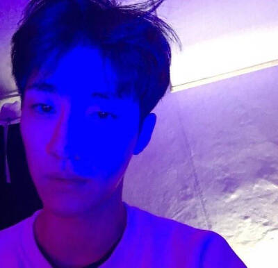 男头 女头 动漫头像 壁纸 二次元 萌图 情侣头像 小清新 黑白 森系 