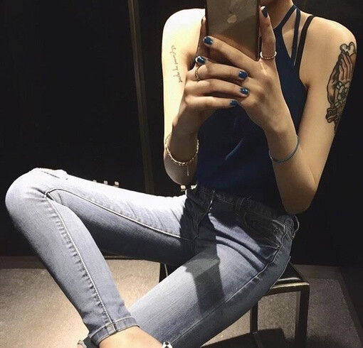 酷劲【悠悠我心】[半身][穿衣搭配][身体部位][个性简约][欧美头像]