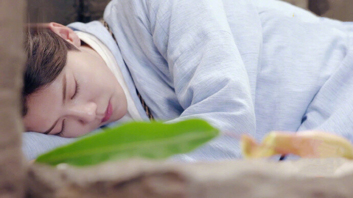 #鹿晗##鹿晗择天记##鹿晗生日季#K时差（On call） 果式晕倒 ​​​​