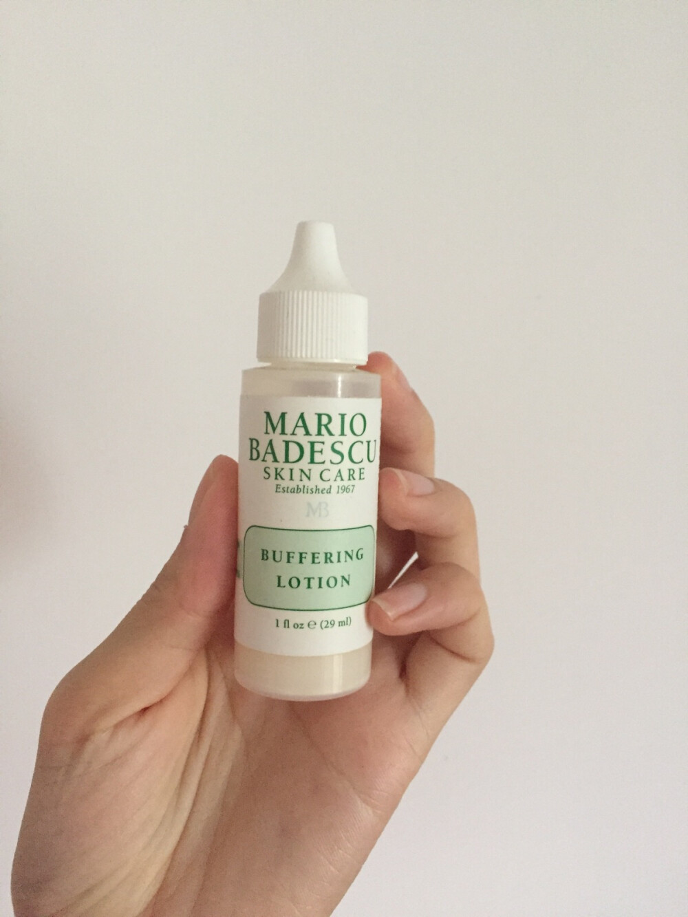 ￼ Mario Badescu MB瞬间净痘精华液强力型 针对闭口囊肿型粉刺，多年的又老又深的痘痘就这么治好了，说实话里面有很多酒精，还有白色药粉，既消炎也治疗。没用半瓶就好了，而且不会反弹。