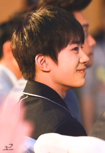 @CafeNoir黑咖啡_易烊千玺个站 易烊千玺 yyqx 1128