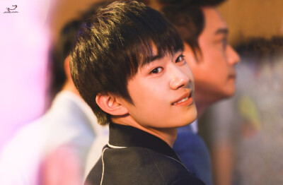 @CafeNoir黑咖啡_易烊千玺个站 易烊千玺 yyqx 1128