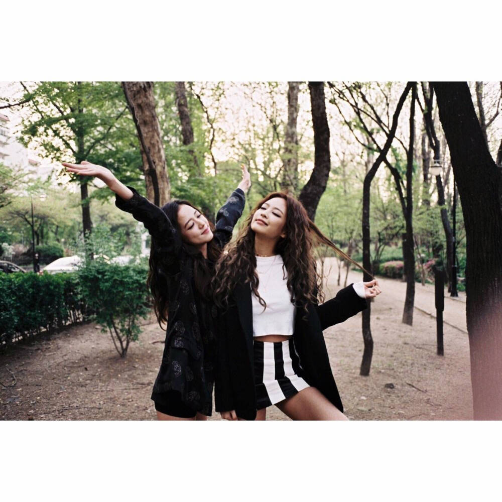 blackpink ins更新 jennie jisoo