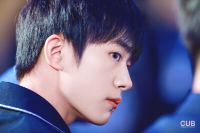 @甜卡布SweetCub_易烊千玺个站 易烊千玺 yyqx 1128