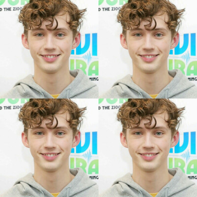 troye sivan 向戳爷美色低头
不调色会死星人
#头像#壁纸#存图舔颜
戳戳美颜盛世
壁纸
优美的分割线――――――――――――
看到自己搜集或制作的图片有受到喜爱我也就放心了，图片不多，喜欢就好。重点得听歌哦…