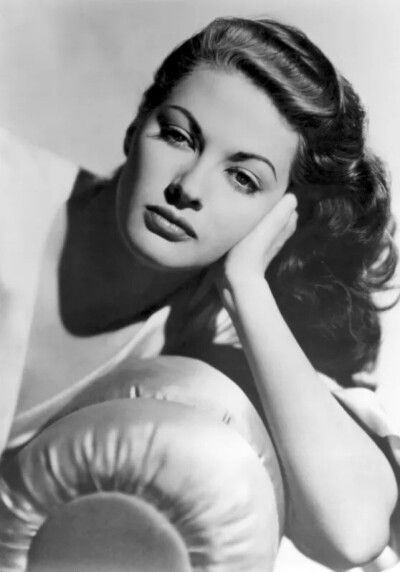 Yvonne De Carlo