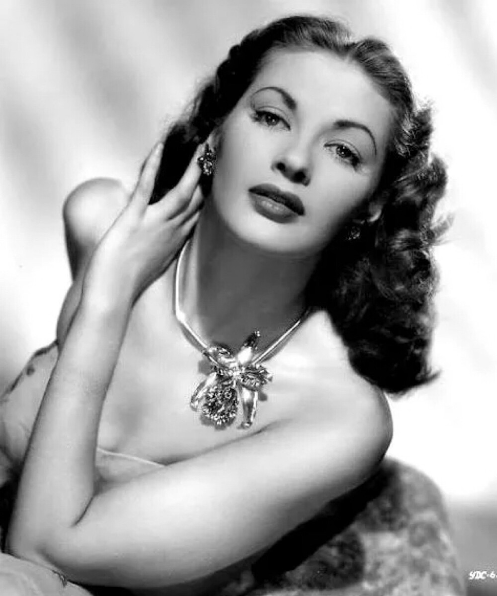 Yvonne De Carlo