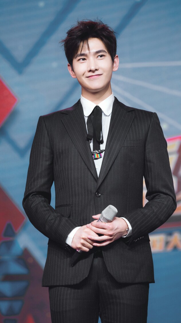杨洋 五四青年晚会 壁纸(cr:sweetstrawberry)