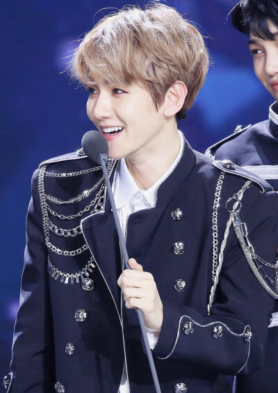 【禁二传/拿图留祝福/喜欢收藏】边伯贤Baekhyun
170506我的伯贤儿生日快乐♡又长大一岁啦♡要一辈子走花路哦♡