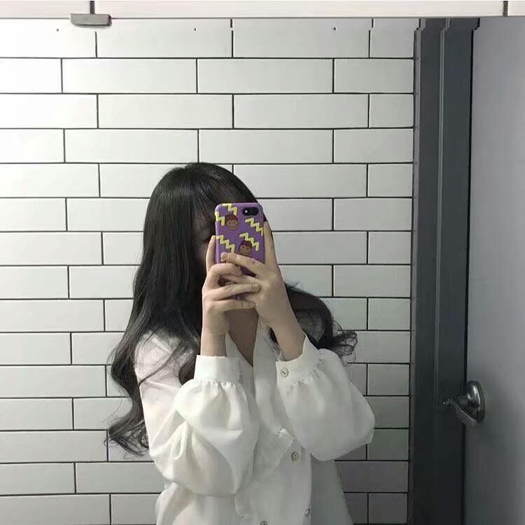 女生头像，一辈子短短几十年，我想努力抓住眼前的你