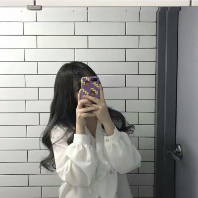 女生头像，一辈子短短几十年，我想努力抓住眼前的你