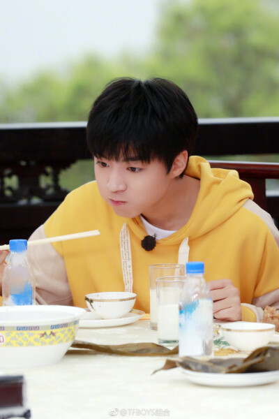 #TFBOYS王俊凯# 《高能少年团》官方图片。