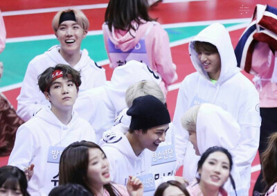 95line vmin
防弹少年团 BTS bangtanboys
金南俊 金硕珍 闵玧其 郑号锡 朴智旻 金泰亨 田柾国