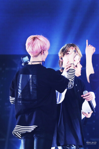 95line vmin
防弹少年团 BTS bangtanboys
金南俊 金硕珍 闵玧其 郑号锡 朴智旻 金泰亨 田柾国