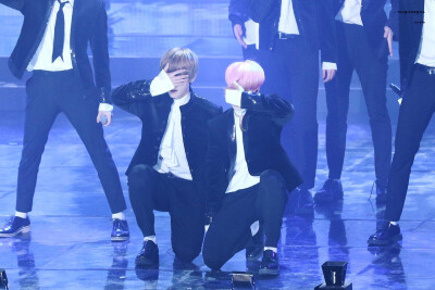 95line vmin
防弹少年团 BTS bangtanboys
金南俊 金硕珍 闵玧其 郑号锡 朴智旻 金泰亨 田柾国