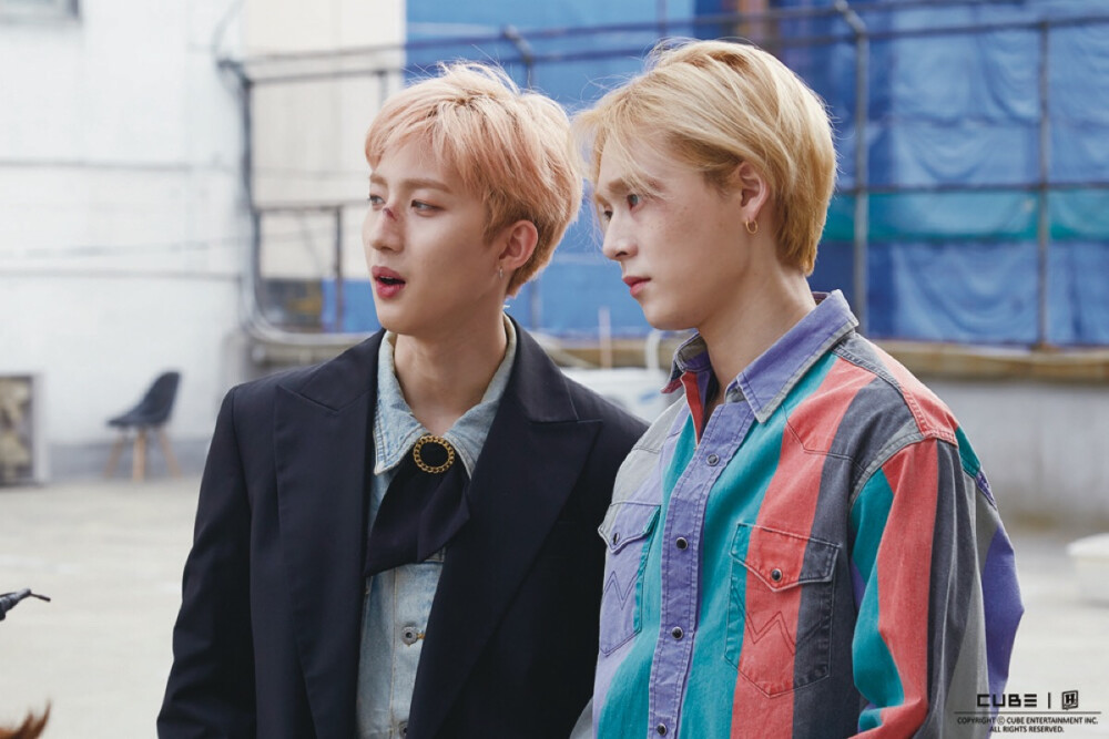 Triple H 泫雅 Hui（李会泽） E'Dawn（金孝钟）