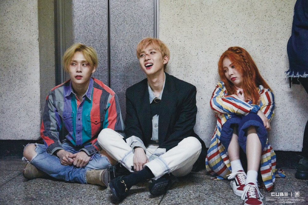 Triple H 泫雅 Hui（李会泽） E'Dawn（金孝钟）